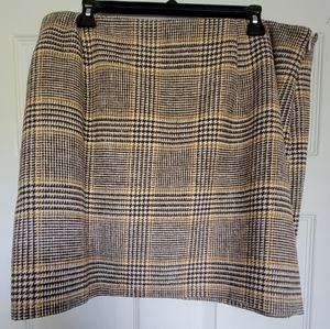 Brown preppy houdstooth plaid mini skirt